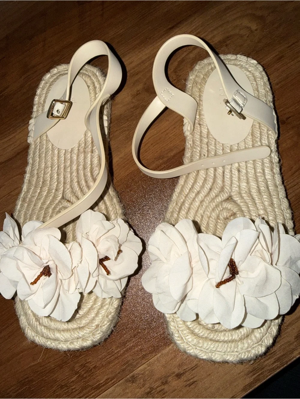 Zara - Jute flower sandals with beaded detail and strap